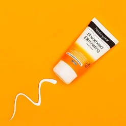 Neutrogena Blackhead Eliminating Face Scrub 150ml