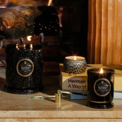 Voluspa Decorative Tin Candle Burning Woods 113g
