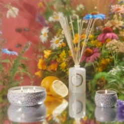 Voluspa 3-Wick Candle Decorative Tin Wildflowers 340g