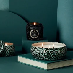 Voluspa 3-Wick Candle Decorative Tin French Linen 340g